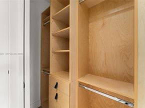 1880 NE 180th St, North Miami Beach FL 33162