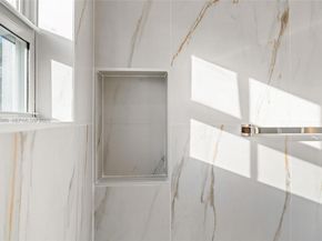 1880 NE 180th St, North Miami Beach FL 33162