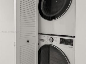 1880 NE 180th St, North Miami Beach FL 33162