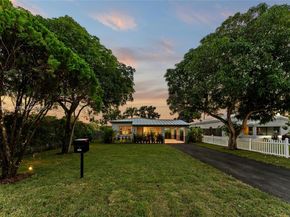 1880 NE 180th St, North Miami Beach FL 33162