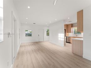 1880 NE 180th St, North Miami Beach FL 33162