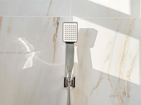 1880 NE 180th St, North Miami Beach FL 33162