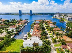 17050 NE 35th Ave, North Miami Beach FL 33160