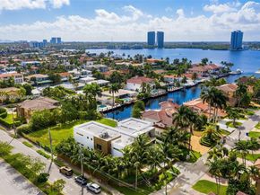 17050 NE 35th Ave, North Miami Beach FL 33160