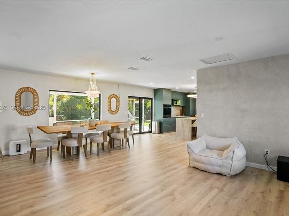 7600 SW 164th St, Palmetto Bay FL 33157