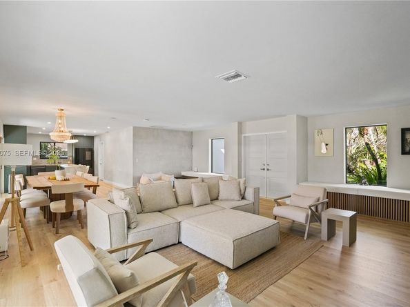 7600 SW 164th St, Palmetto Bay FL 33157