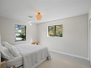 7600 SW 164th St, Palmetto Bay FL 33157