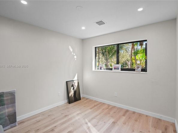 7600 SW 164th St, Palmetto Bay FL 33157