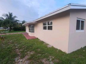 2660 NW 43rd Ter, Lauderhill FL 33313