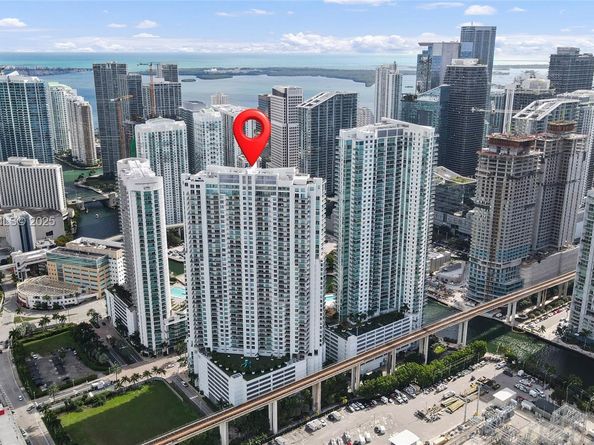 90 SW 3rd St 2109, Miami FL 33130