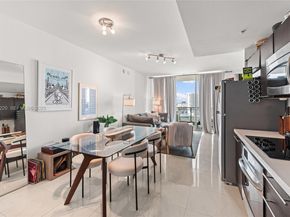 90 SW 3rd St 2109, Miami FL 33130