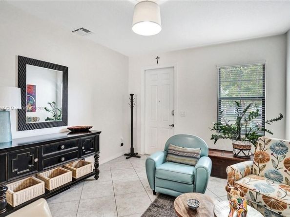 678 NE 191st Ter, Miami FL 33179