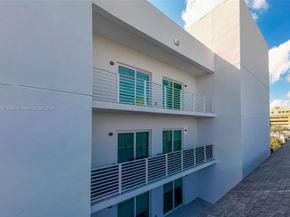 1938 Jackson St 306, Hollywood FL 33020