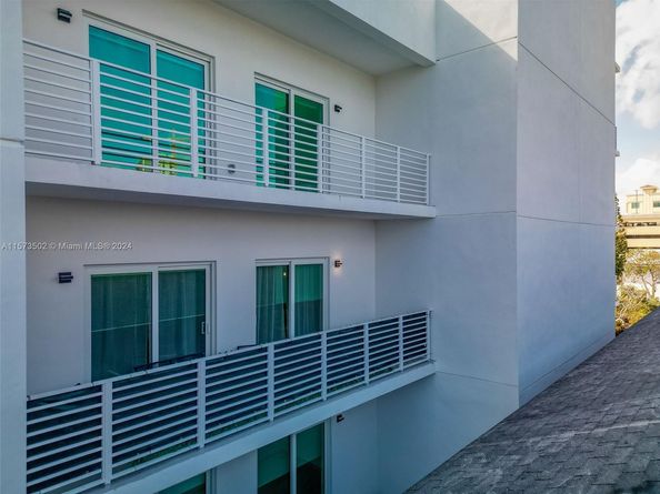 1938 Jackson St 306, Hollywood FL 33020