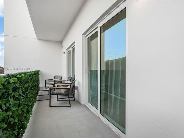 1938 Jackson St 306, Hollywood FL 33020