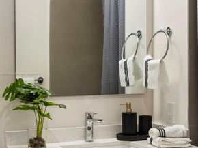 1938 Jackson St 306, Hollywood FL 33020
