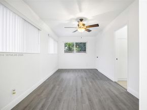 6450 Mckinley St, Hollywood FL 33024