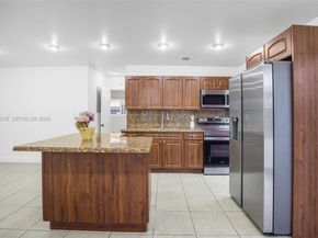 6450 Mckinley St, Hollywood FL 33024