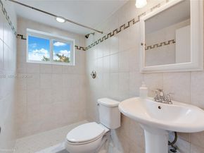 9975 SW 85th St, Miami FL 33173