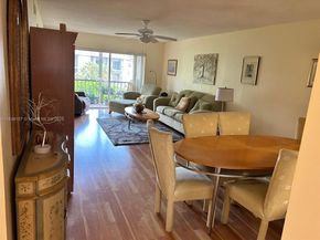 371 S Hollybrook Dr 308, Pembroke Pines FL 33025