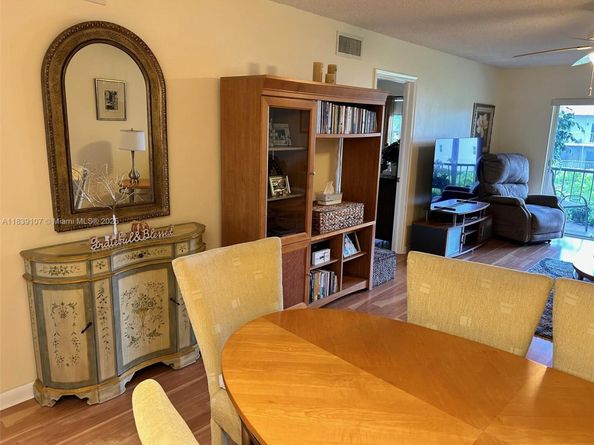 371 S Hollybrook Dr 308, Pembroke Pines FL 33025