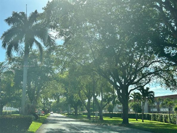 371 S Hollybrook Dr 308, Pembroke Pines FL 33025