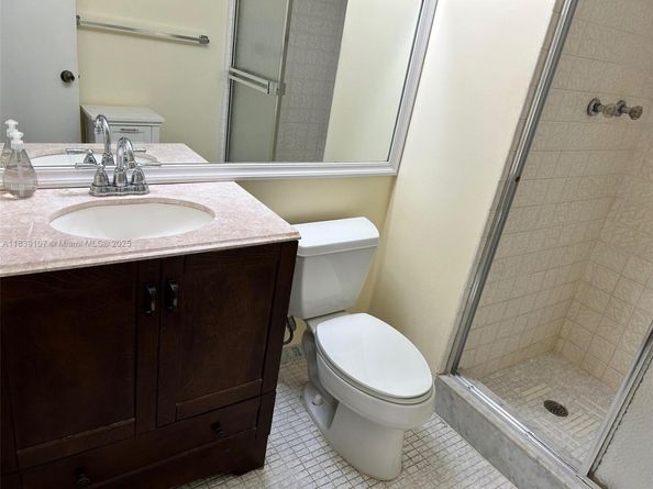 371 S Hollybrook Dr 308, Pembroke Pines FL 33025