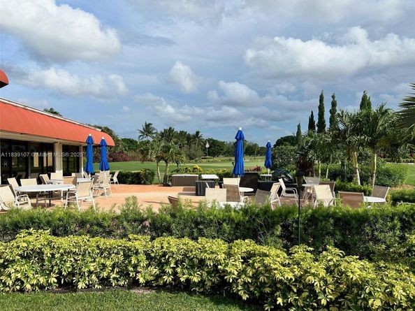 371 S Hollybrook Dr 308, Pembroke Pines FL 33025