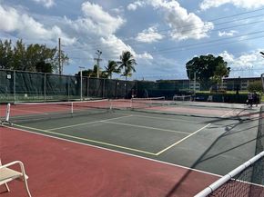 371 S Hollybrook Dr 308, Pembroke Pines FL 33025