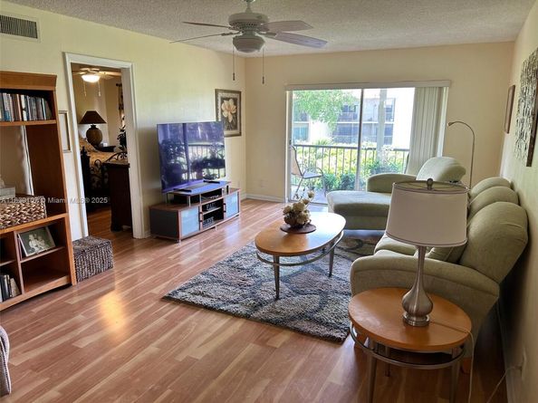 371 S Hollybrook Dr 308, Pembroke Pines FL 33025