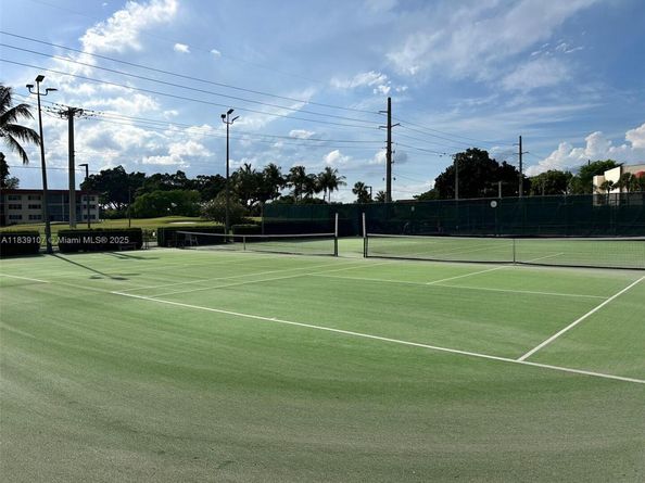 371 S Hollybrook Dr 308, Pembroke Pines FL 33025