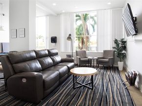 11930 N Bayshore Dr 609, North Miami FL 33181