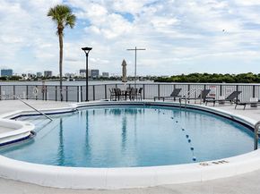 11930 N Bayshore Dr 609, North Miami FL 33181