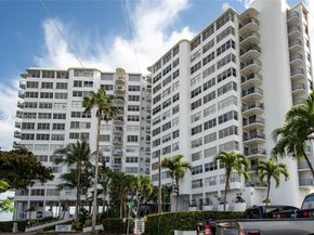 11930 N Bayshore Dr 609, North Miami FL 33181