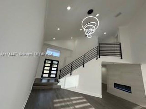 2771 W River Run Cir W, Miramar FL 33025