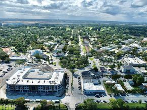 61 Truxton Dr, Miami Springs FL 33166