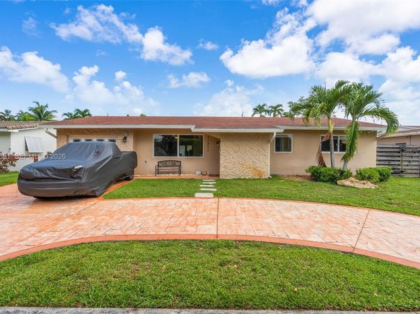 11311 NW 23rd St, Pembroke Pines FL 33026