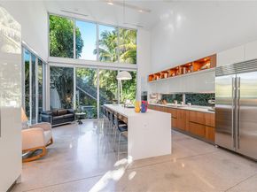 6495 SW 85th St, Miami FL 33143