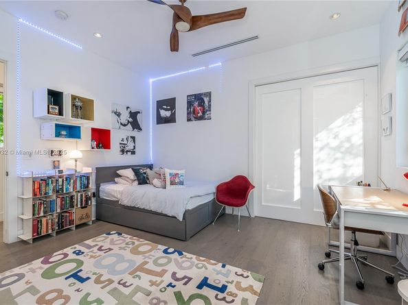 6495 SW 85th St, Miami FL 33143