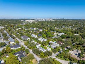 6495 SW 85th St, Miami FL 33143