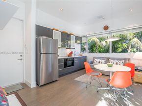 6495 SW 85th St, Miami FL 33143