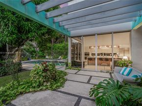 6495 SW 85th St, Miami FL 33143