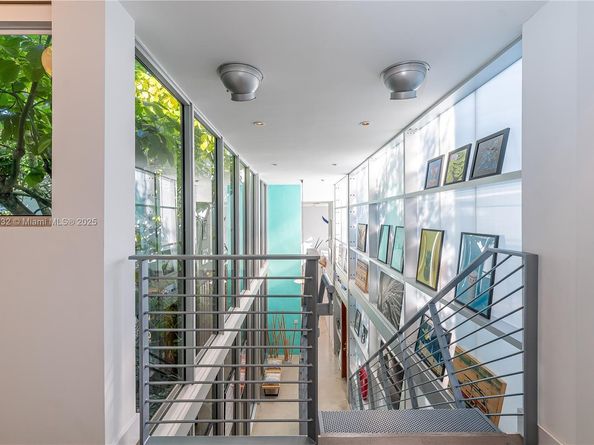 6495 SW 85th St, Miami FL 33143