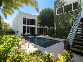 6495 SW 85th St, Miami FL 33143