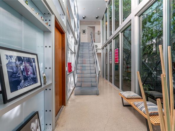 6495 SW 85th St, Miami FL 33143