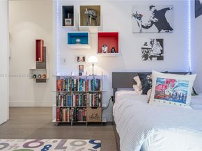 6495 SW 85th St, Miami FL 33143