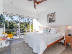 6495 SW 85th St, Miami FL 33143