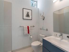 6495 SW 85th St, Miami FL 33143