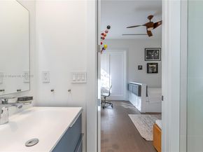 6495 SW 85th St, Miami FL 33143