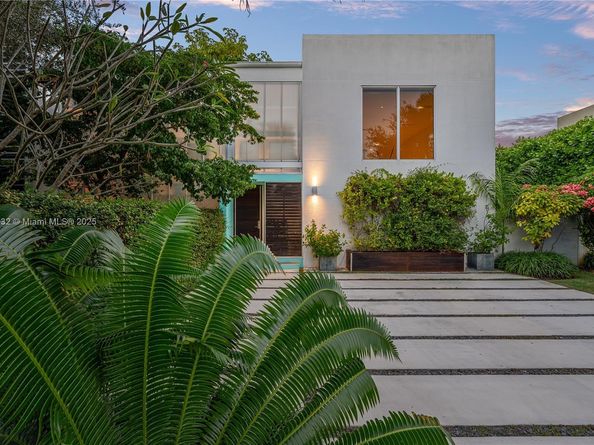 6495 SW 85th St, Miami FL 33143